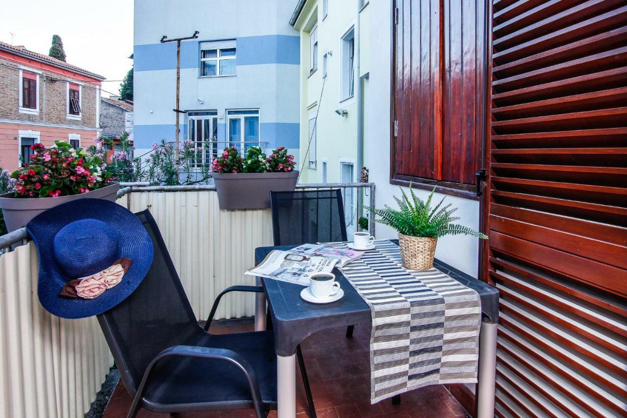 Apartment Kensi*** Pula Exterior photo